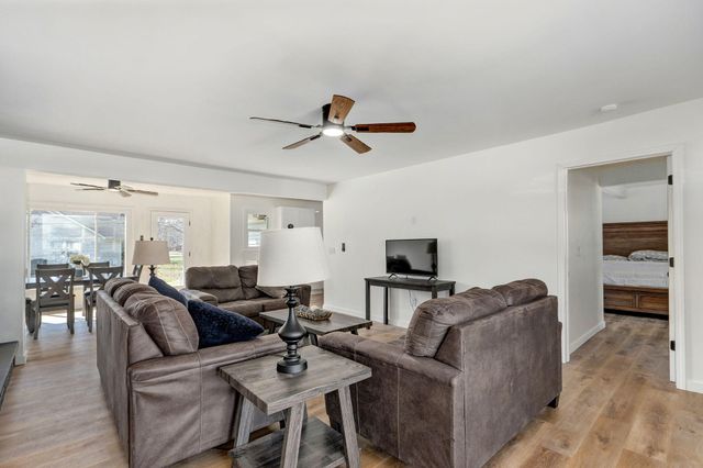 2308 E Latoka Street, Springfield, MO 65804