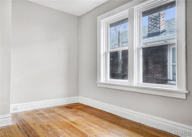 4972 Tholozan Avenue, St Louis, MO 63109