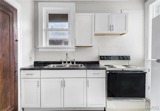 4972 Tholozan Avenue, St Louis, MO 63109