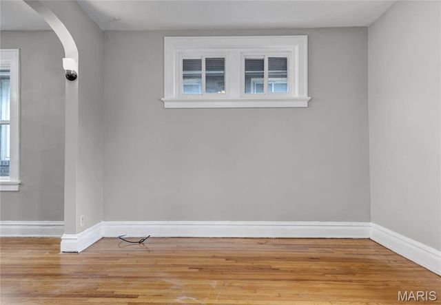 4972 Tholozan Avenue, St Louis, MO 63109