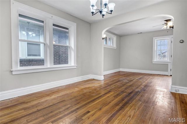 4972 Tholozan Avenue, St Louis, MO 63109