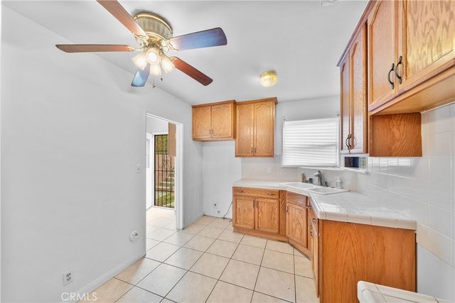 11712 Tarron, Hawthorne, CA 90250