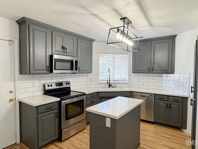 10302 Cheyenne Drive, Bakersfield, CA 93312