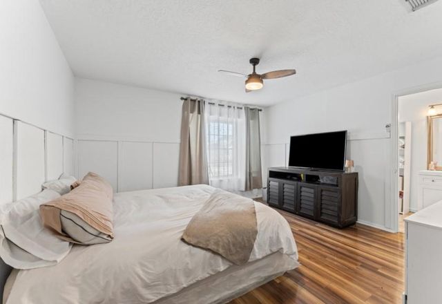 7706 Breda Drive, Baytown, TX 77521