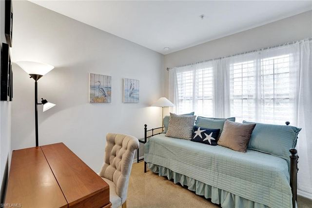 1383 Artesia DR E # 701, Naples, FL 34113