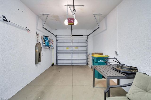 1383 Artesia DR E # 701, Naples, FL 34113