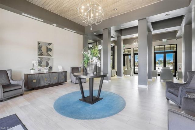 1383 Artesia DR E # 701, Naples, FL 34113