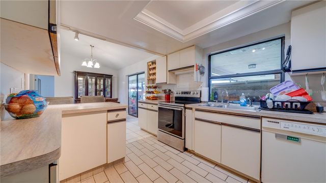 3609 SE 2ND PLACE, Cape Coral, FL 33904