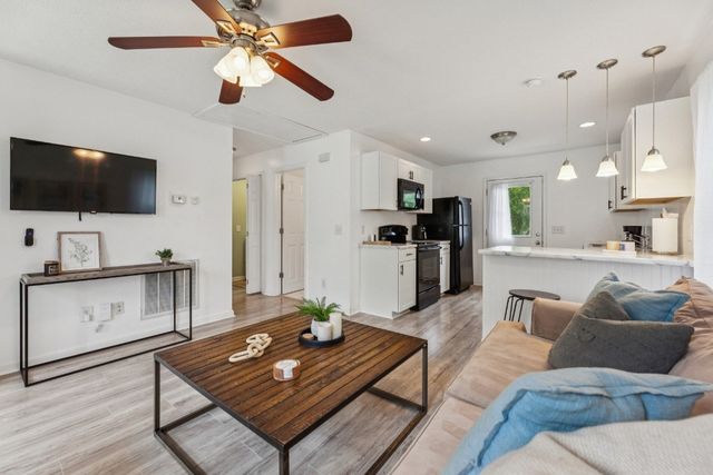 1027 College Ave, Nashville, TN 37209