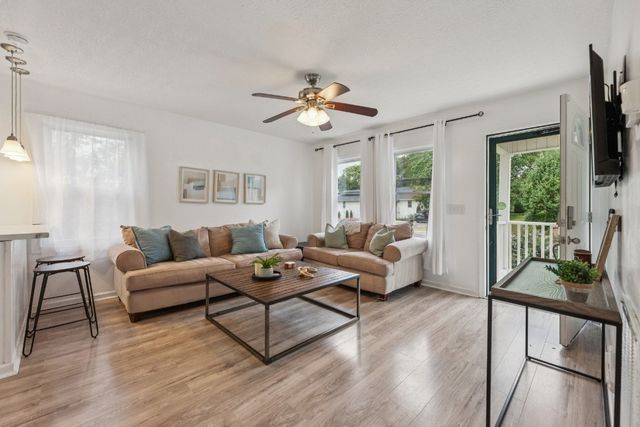 1027 College Ave, Nashville, TN 37209