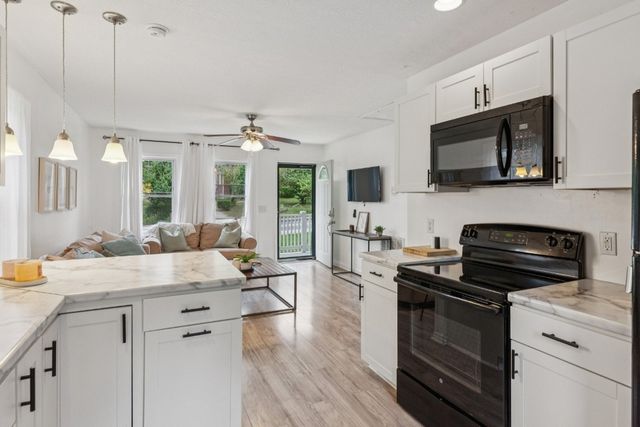 1027 College Ave, Nashville, TN 37209