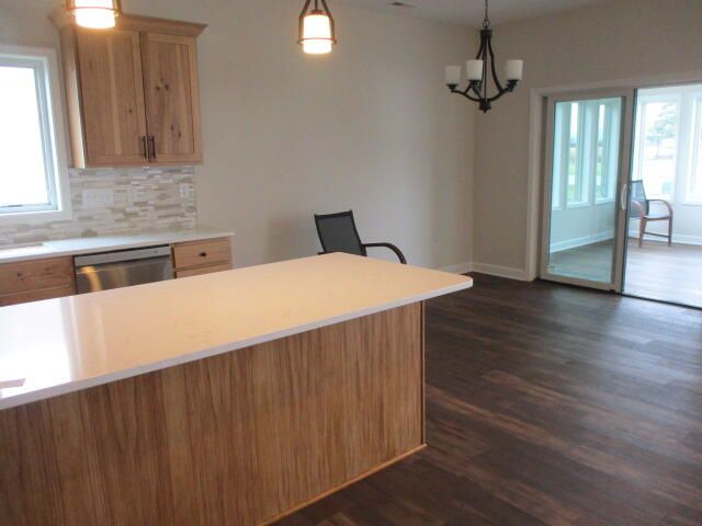 800 N BARELA CIR, Centralia, MO 65240