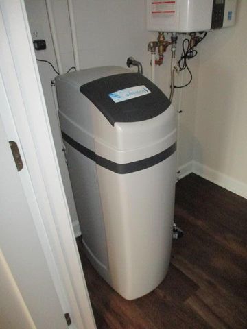 800 N BARELA CIR, Centralia, MO 65240