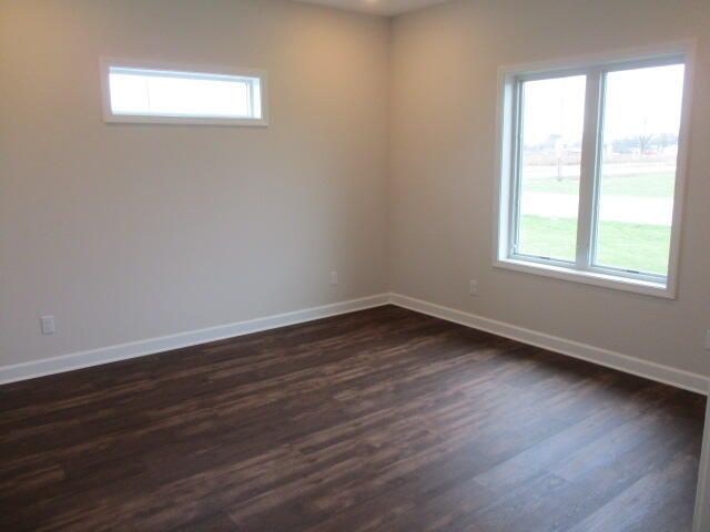 800 N BARELA CIR, Centralia, MO 65240