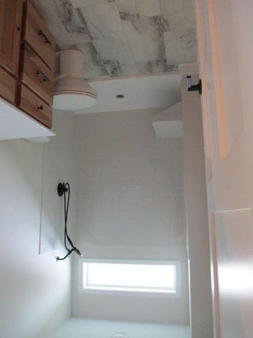 800 N BARELA CIR, Centralia, MO 65240