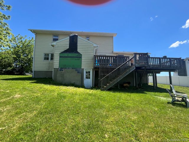 45 W Redoubt Road, Fishkill, NY 12524