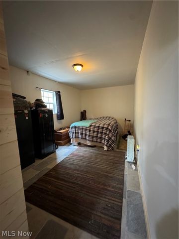 396 Congo Arroyo Road, New Cumberland, WV 26047
