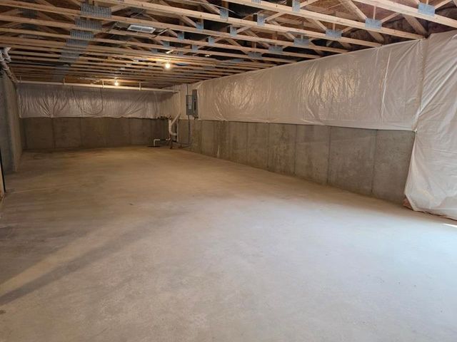 2345 Scenic Hollow Drive, Grand Blanc, MI 48439