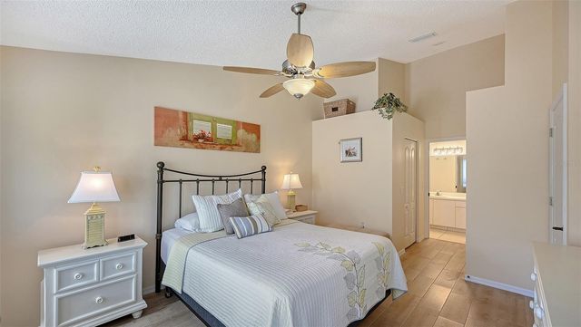 4655 TOWER HILL LANE 2422, Sarasota, FL 34238