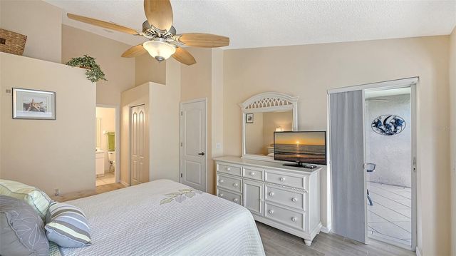 4655 TOWER HILL LANE 2422, Sarasota, FL 34238