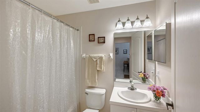 4655 TOWER HILL LANE 2422, Sarasota, FL 34238