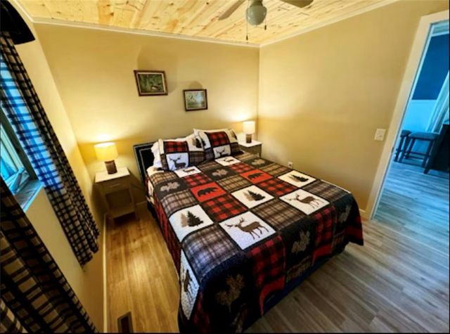 4980 E Tri Lakes Road, Superior, WI 54880