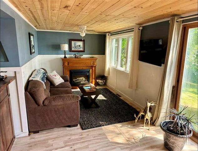 4980 E Tri Lakes Road, Superior, WI 54880