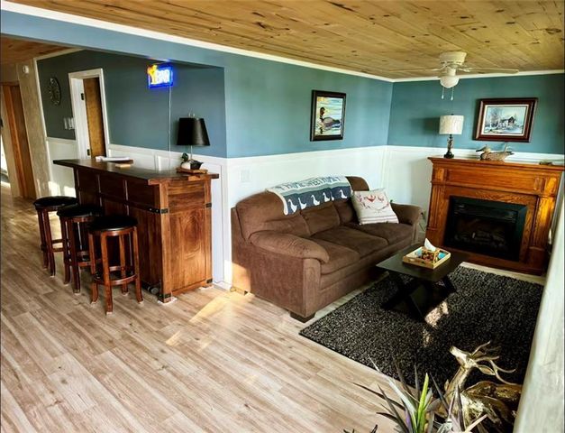 4980 E Tri Lakes Road, Superior, WI 54880