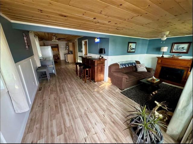 4980 E Tri Lakes Road, Superior, WI 54880