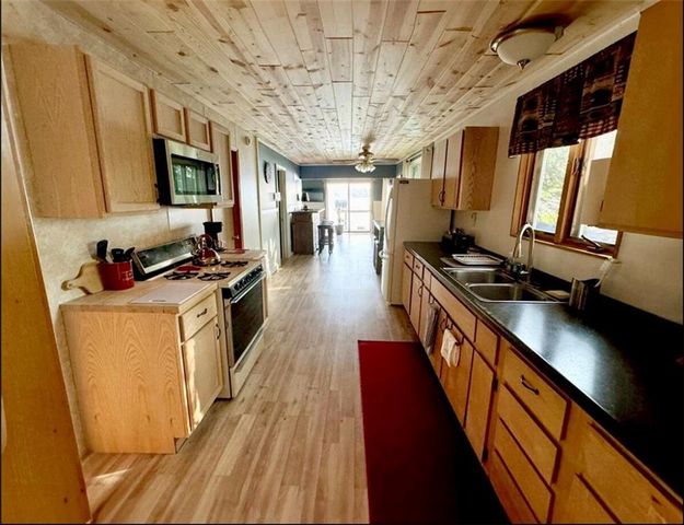 4980 E Tri Lakes Road, Superior, WI 54880