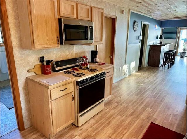 4980 E Tri Lakes Road, Superior, WI 54880