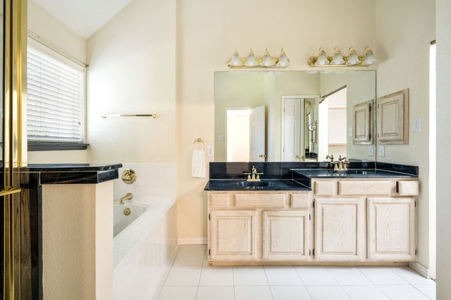 2024 Buffalo Bend Drive, Lewisville, TX 75067