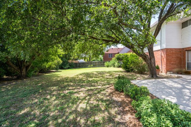 2024 Buffalo Bend Drive, Lewisville, TX 75067