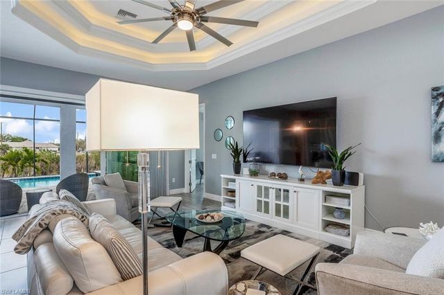 2714 NE 20th CT, Cape Coral, FL 33909