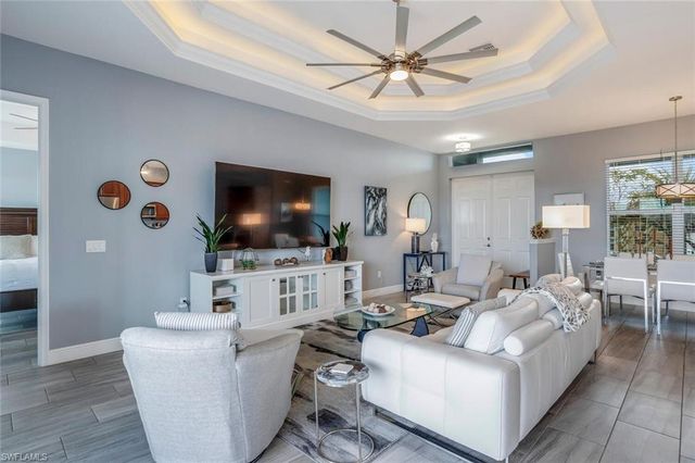 2714 NE 20th CT, Cape Coral, FL 33909