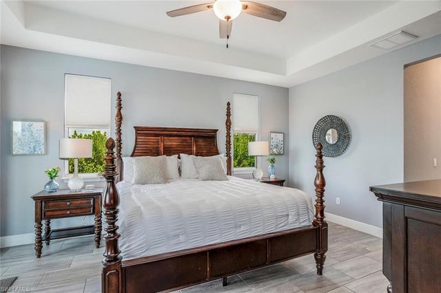 2714 NE 20th CT, Cape Coral, FL 33909