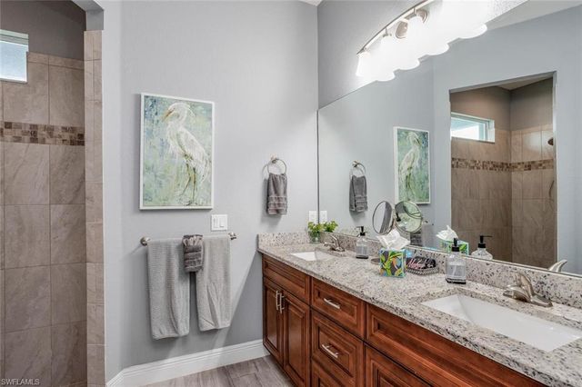 2714 NE 20th CT, Cape Coral, FL 33909