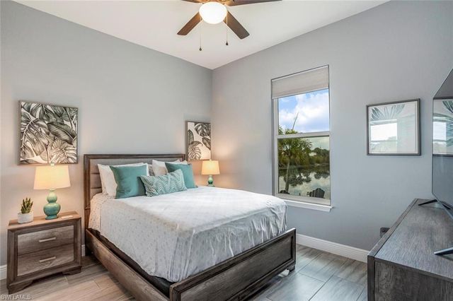 2714 NE 20th CT, Cape Coral, FL 33909