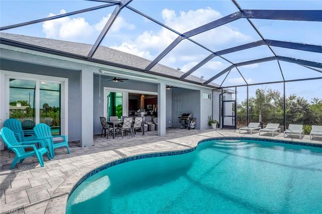 2714 NE 20th CT, Cape Coral, FL 33909