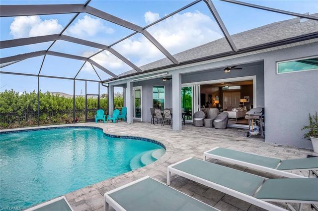 2714 NE 20th CT, Cape Coral, FL 33909