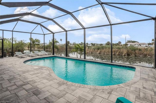 2714 NE 20th CT, Cape Coral, FL 33909