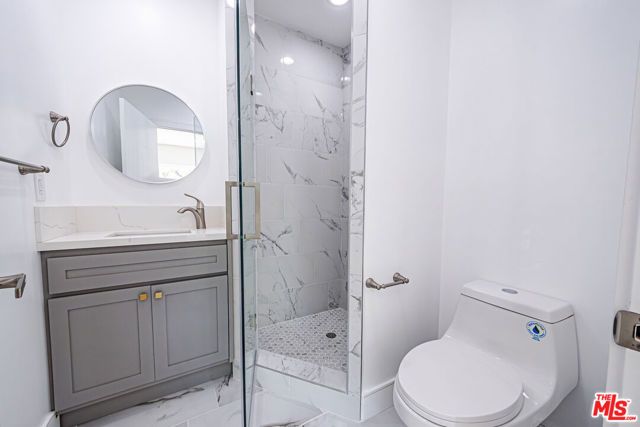 2057 S Garth Avenue, Los Angeles, CA 90034