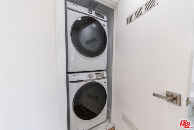 2057 S Garth Avenue, Los Angeles, CA 90034