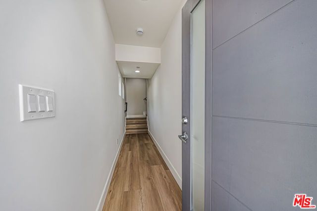 2057 S Garth Avenue, Los Angeles, CA 90034