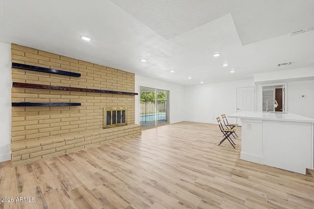 6738 W GEORGIA Avenue, Glendale, AZ 85303