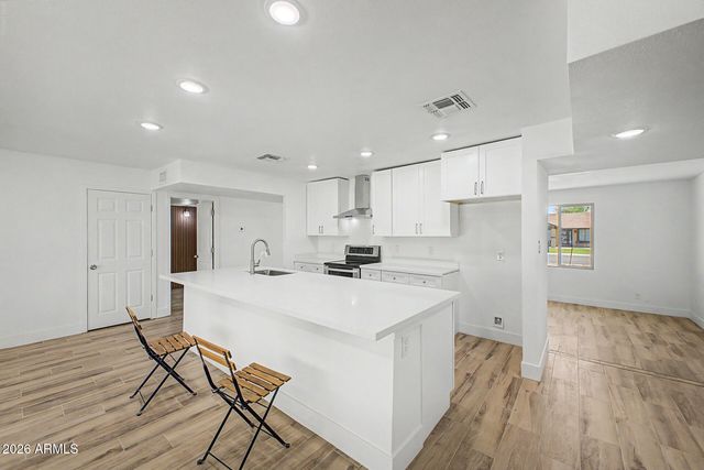 6738 W GEORGIA Avenue, Glendale, AZ 85303