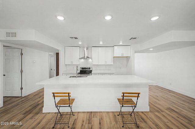 6738 W GEORGIA Avenue, Glendale, AZ 85303