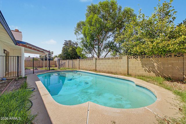 6738 W GEORGIA Avenue, Glendale, AZ 85303