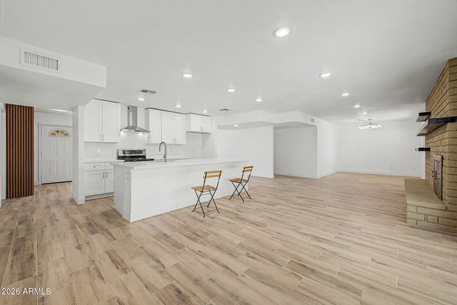 6738 W GEORGIA Avenue, Glendale, AZ 85303