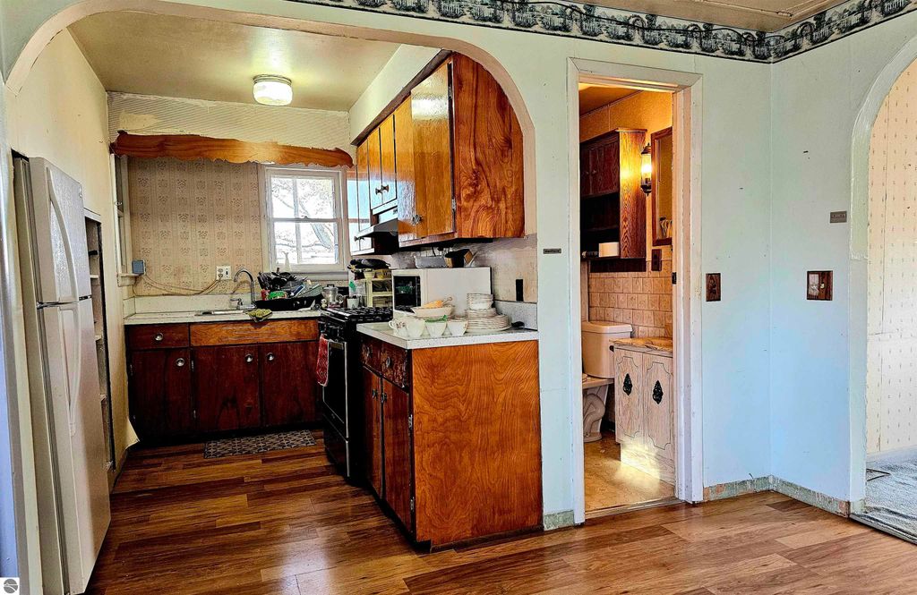 Image 12 of property listing at 6776 N Pingree Road, Elwell, MI 48832